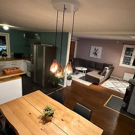 Cozy House In The Heart Of Tromsdalen. Central Tromso Bagian luar foto