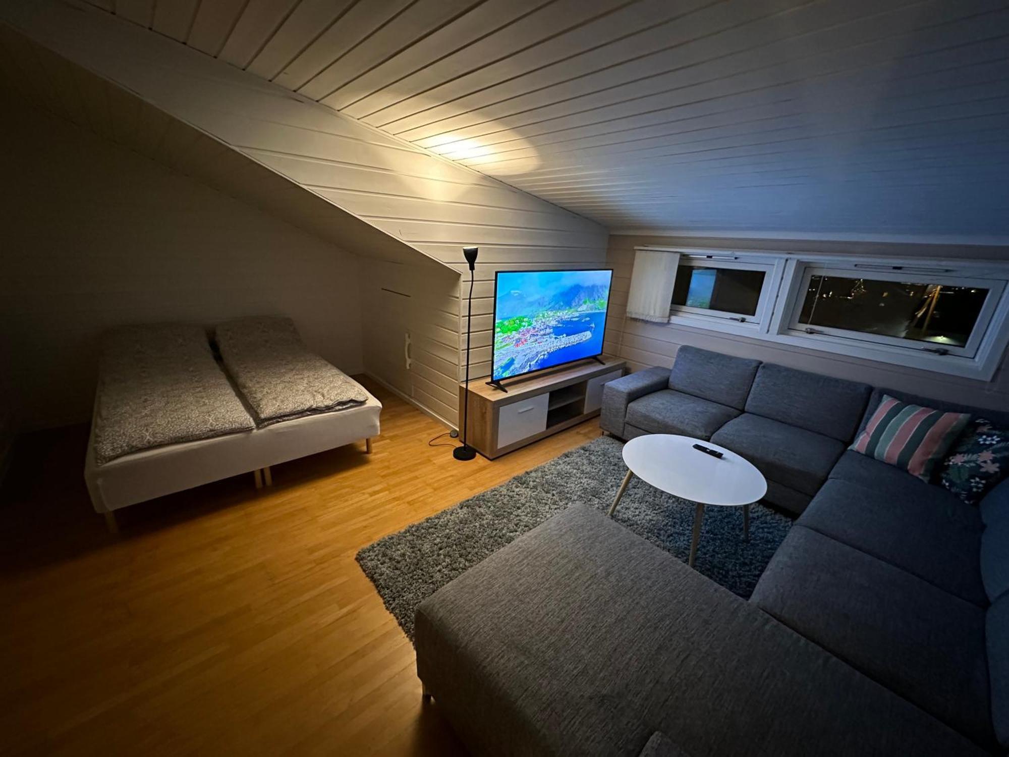 Cozy House In The Heart Of Tromsdalen. Central Tromso Bagian luar foto