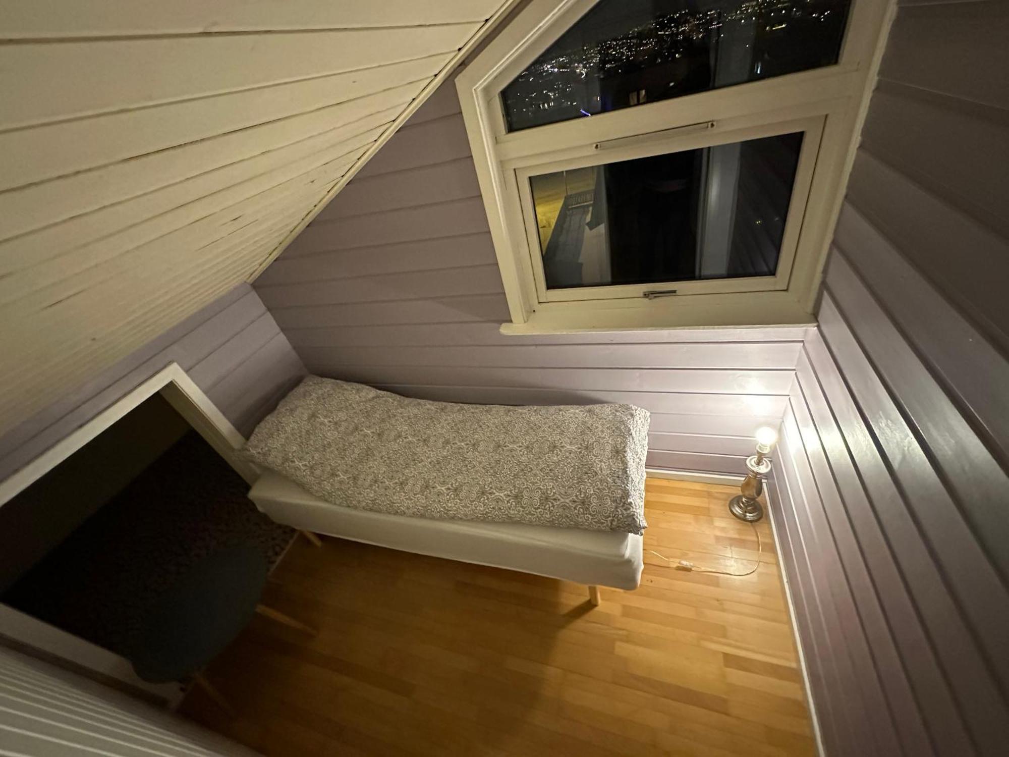 Cozy House In The Heart Of Tromsdalen. Central Tromso Bagian luar foto